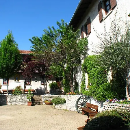 Agriturismo Cassinazza Feriegård